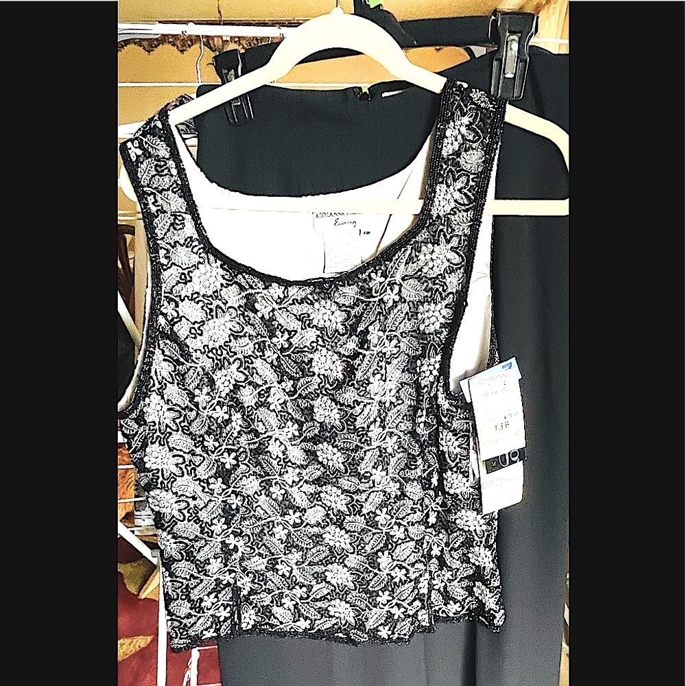 BEAUTIFUL BROCADED TOP lined pants SIDE ZIPPER 34”P 30”L